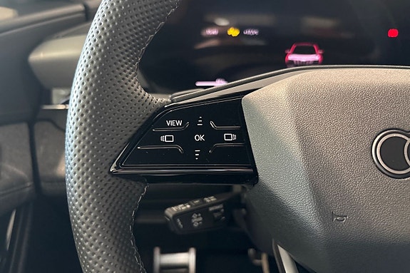 Audi Q6 e-tron 15 of 27