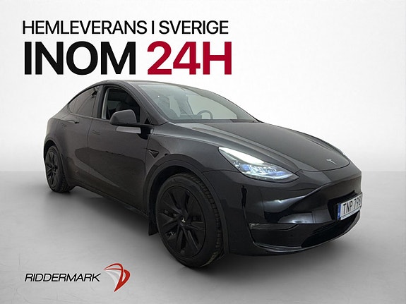Tesla Model Y 4 of 30
