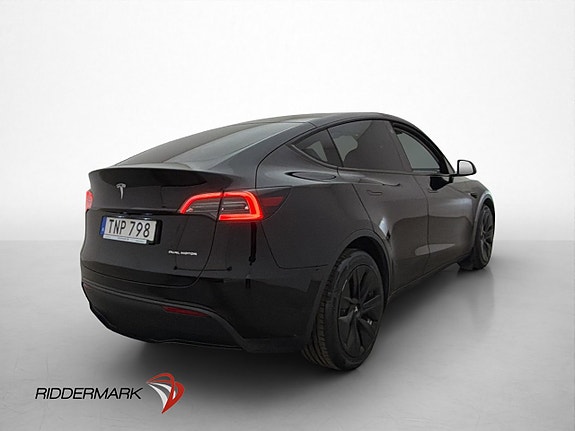 Tesla Model Y 6 of 30