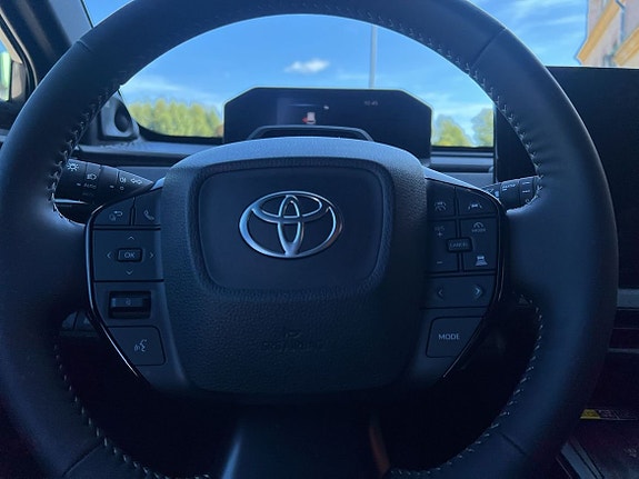 Toyota bZ4X Touring 13 of 27