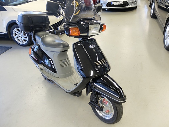 Yamaha XC 125 3TE 2 of 4