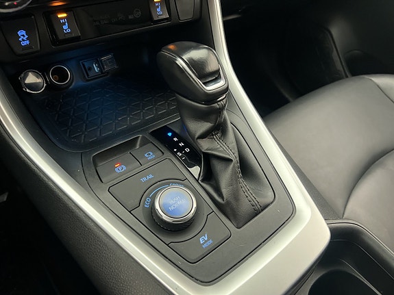 Toyota RAV4 27 of 30
