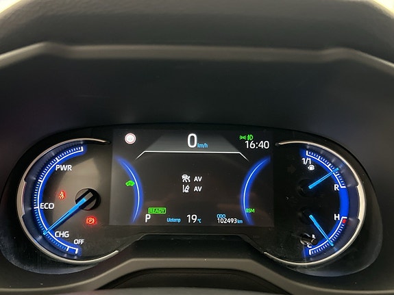 Toyota RAV4 23 of 30