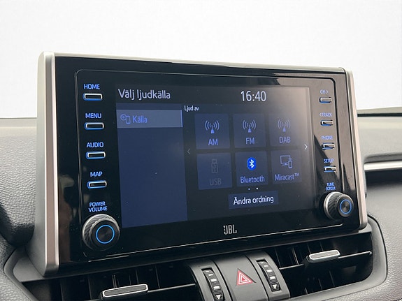 Toyota RAV4 16 of 30