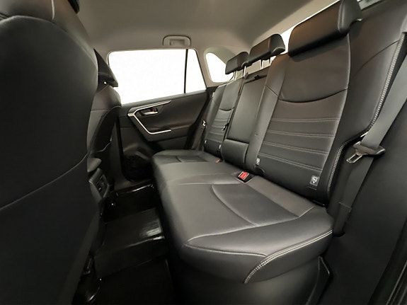 Toyota RAV4 20 of 30