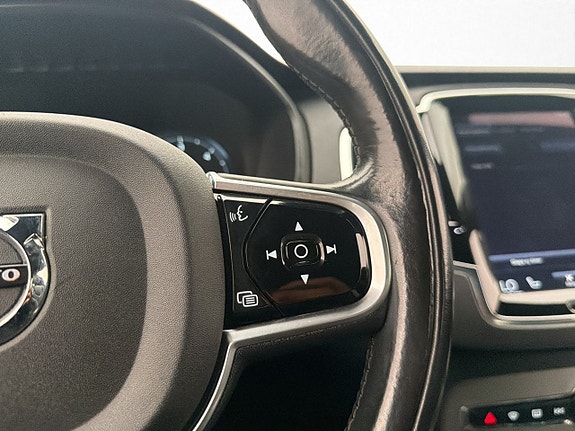 Volvo XC90 25 of 30