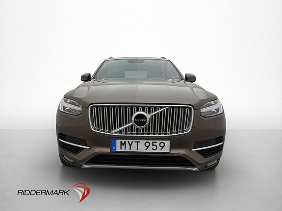 Volvo XC90 2 of 30
