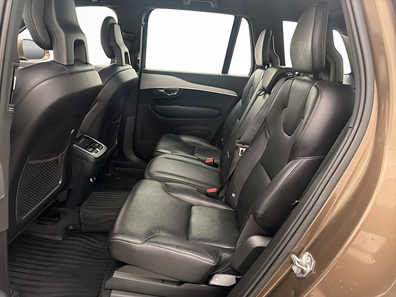 Volvo XC90 20 of 30