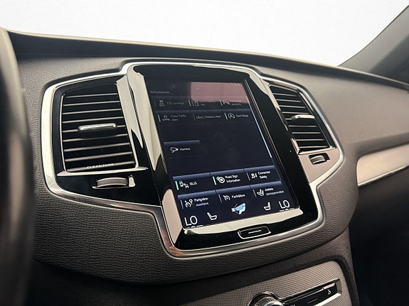 Volvo XC90 18 of 30