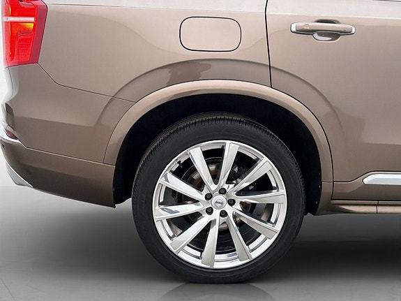 Volvo XC90 29 of 30