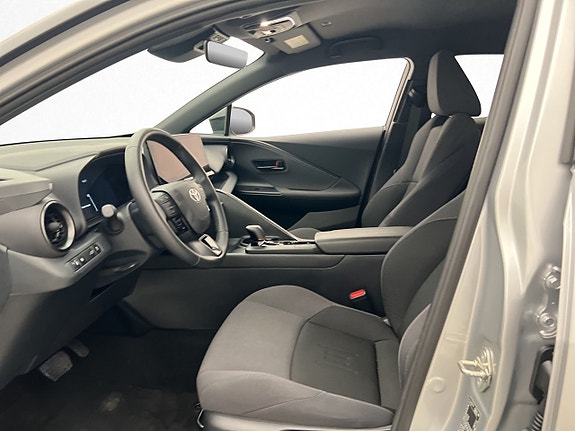 Toyota C-HR 10 of 28
