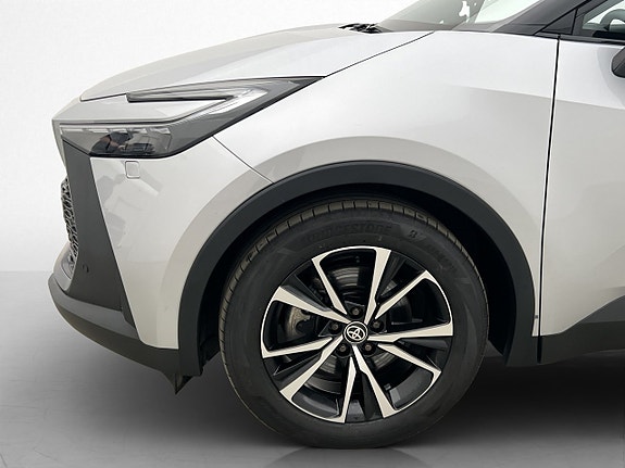 Toyota C-HR 23 of 28