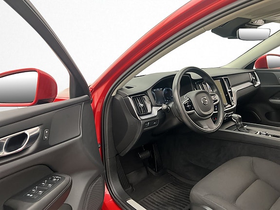 Volvo V60 Cross Country 12 of 30