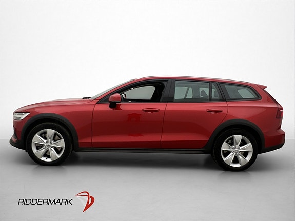 Volvo V60 Cross Country 4 of 30