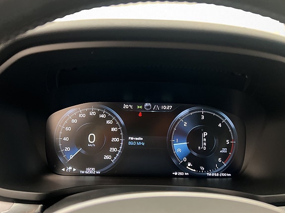 Volvo V60 Cross Country 19 of 30