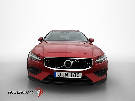 Volvo V60 Cross Country 2 of 30