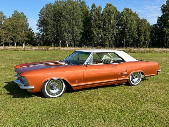 Buick Riviera 5 of 25