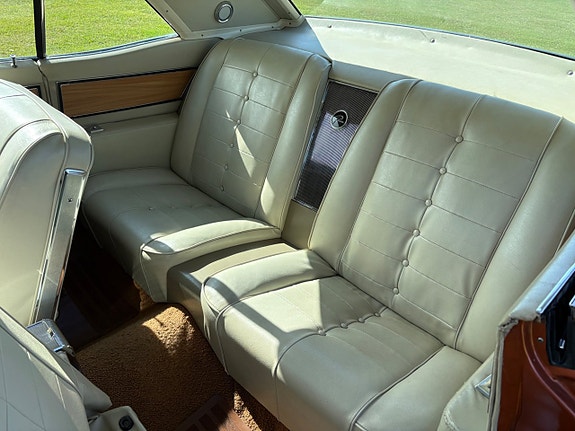 Buick Riviera 22 of 25