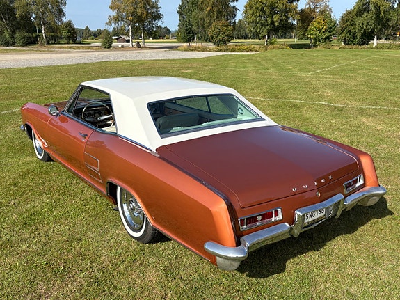 Buick Riviera 6 of 25