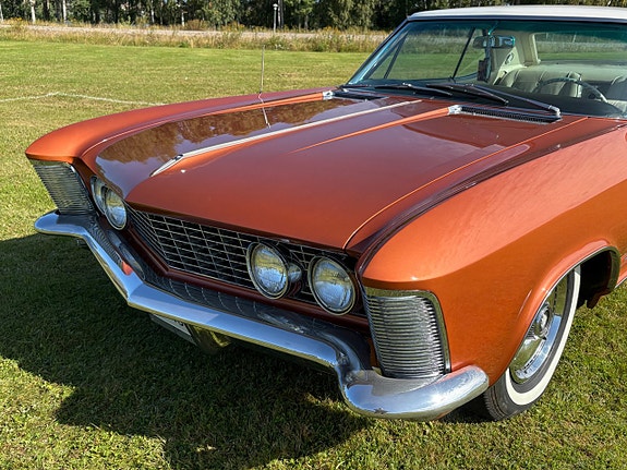 Buick Riviera 25 of 25