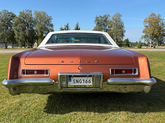 Buick Riviera 9 of 25