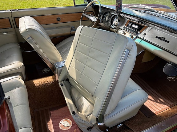 Buick Riviera 17 of 25