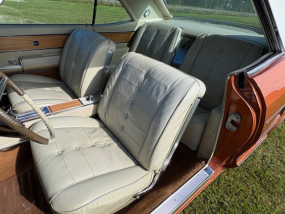 Buick Riviera 12 of 25