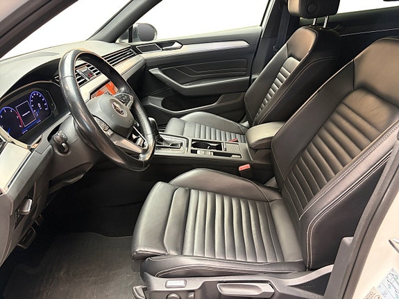 Volkswagen Passat Alltrack 13 of 18