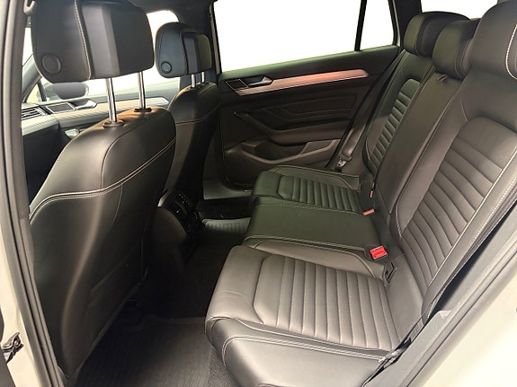 Volkswagen Passat Alltrack 15 of 18