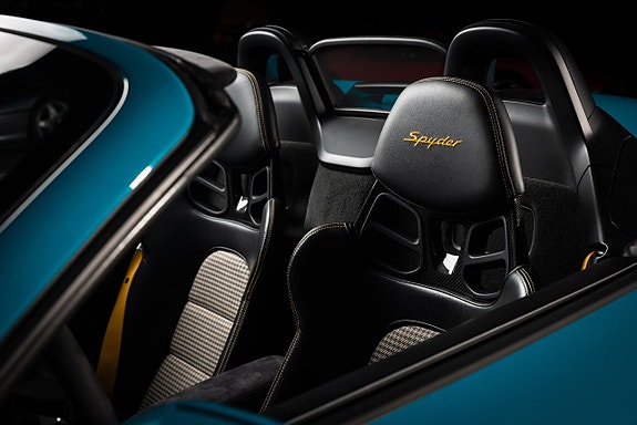 Porsche 718 Spyder 24 of 30
