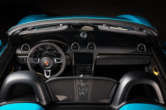 Porsche 718 Spyder 13 of 30
