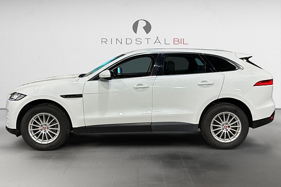 Jaguar F-PACE 4 of 18