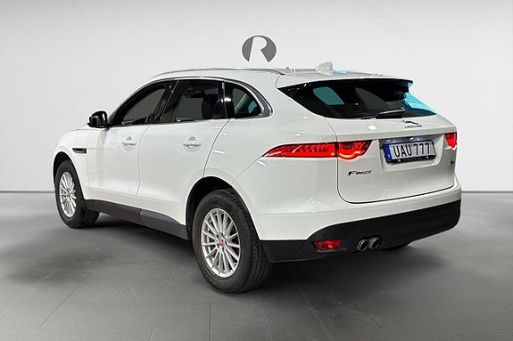 Jaguar F-PACE 5 of 18