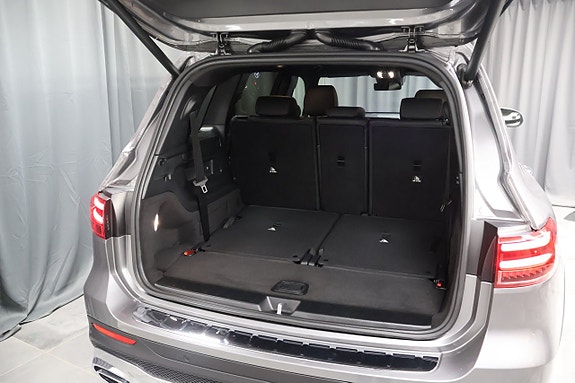 Mercedes-Benz GLB220 d 16 of 26