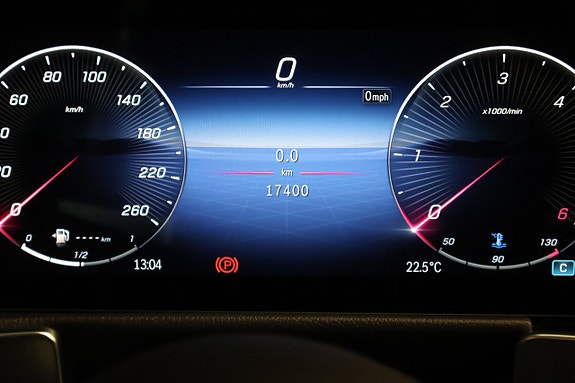 Mercedes-Benz GLB220 d 21 of 26