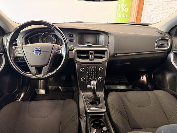Volvo V40 14 of 15