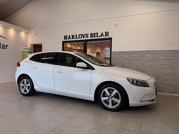 Volvo V40 4 of 15