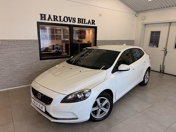 Volvo V40 9 of 15
