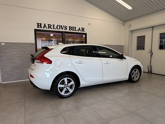 Volvo V40 6 of 15