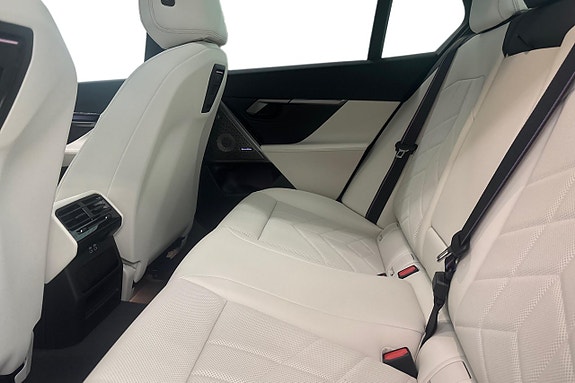 BMW 530e 11 of 20