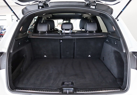 Mercedes-Benz GLC200 19 of 20