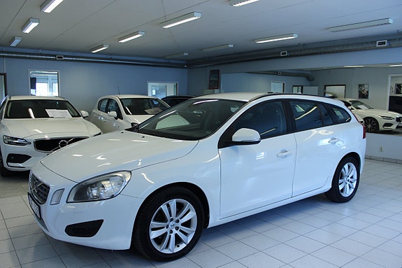 Volvo V60 3 of 9