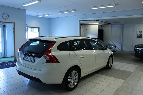 Volvo V60 6 of 9