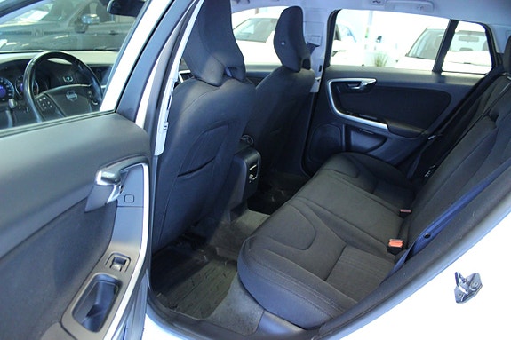Volvo V60 9 of 9