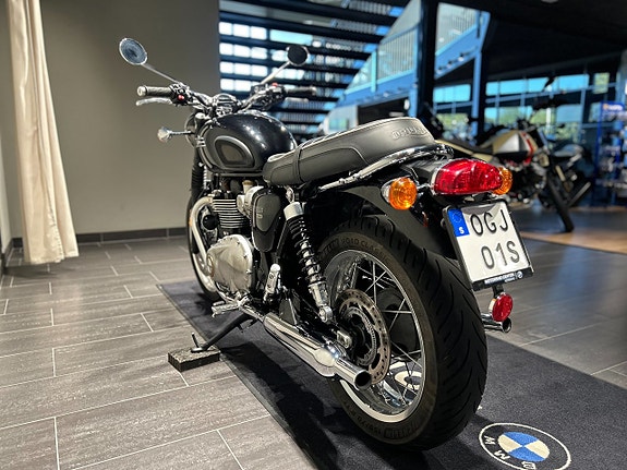 Triumph Bonneville T120 / Vindruta & Pakethållare medföljer 6 of 18