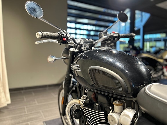 Triumph Bonneville T120 / Vindruta & Pakethållare medföljer 12 of 18