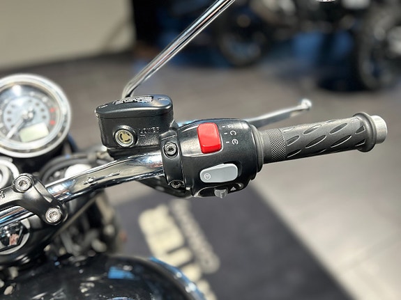 Triumph Bonneville T120 / Vindruta & Pakethållare medföljer 13 of 18