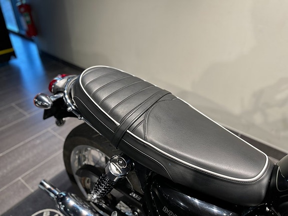 Triumph Bonneville T120 / Vindruta & Pakethållare medföljer 8 of 18
