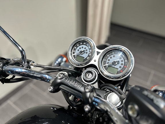 Triumph Bonneville T120 / Vindruta & Pakethållare medföljer 15 of 18