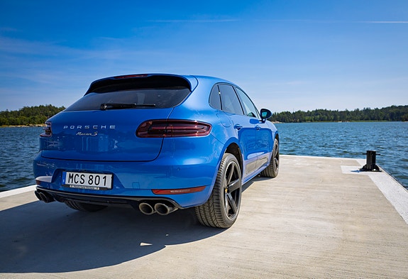 Porsche Macan S 4 of 18